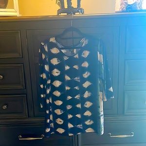 Ciara Sun Woo blouse blue cream little green. Three quarter sleeves